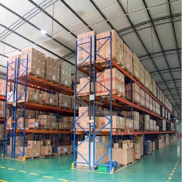 Types of Warehouse Racking: Differences & Benefits Types of Warehouse Racking: Differences & Benefits